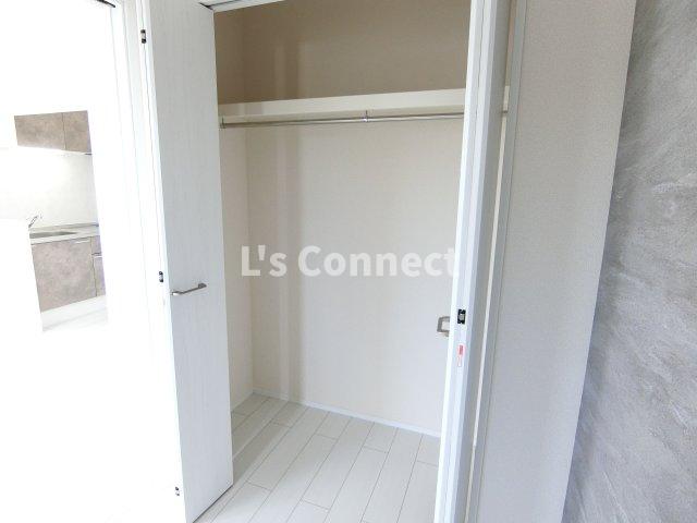 収納　クローゼットでお荷物もすっきり収納。