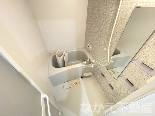 バス・シャワールーム　落ち着いた空間のお風呂です