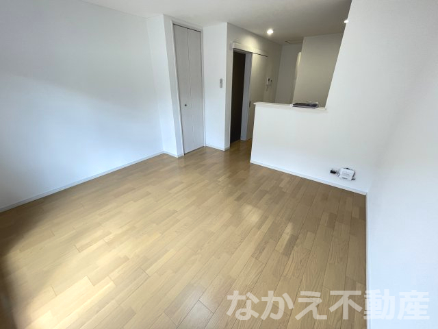 居室・リビング　こちらの居間で趣味の時間をお楽しみください