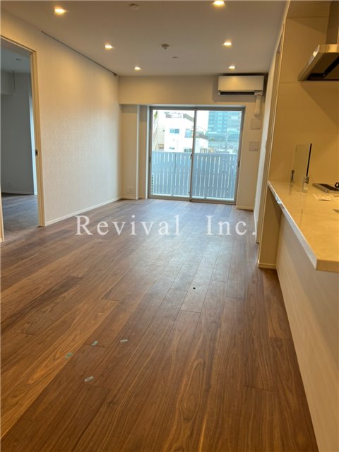 居室・リビング　開放感あるリビングでございます