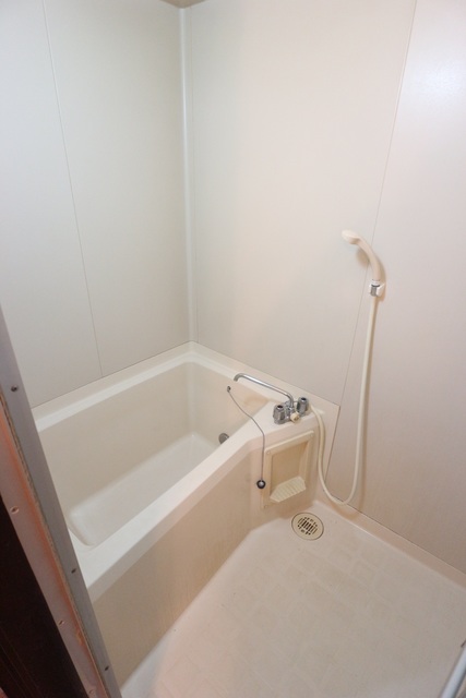 バス・シャワールーム　※写真は他号室です