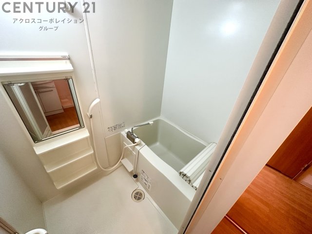 バス・シャワールーム　浴室乾燥機付き♪