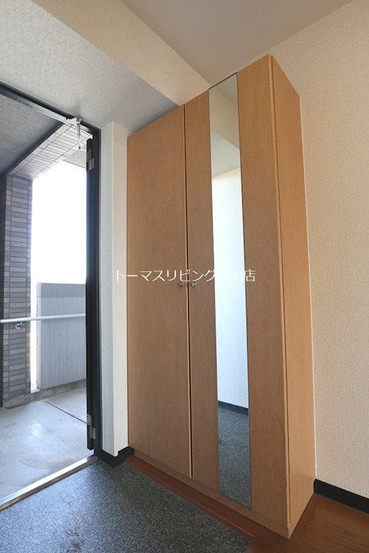 玄関　502号室写真