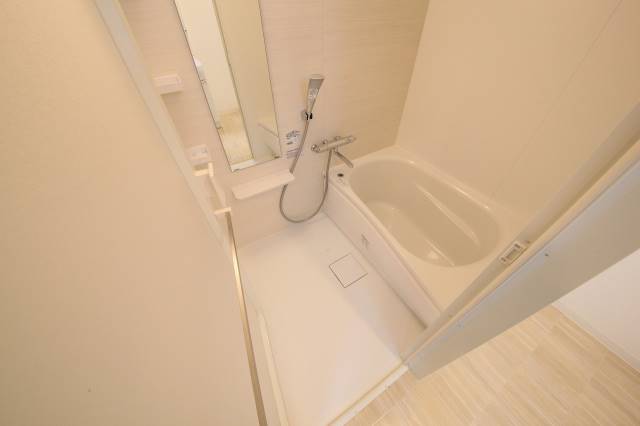 バス・シャワールーム　３０２号室撮影。