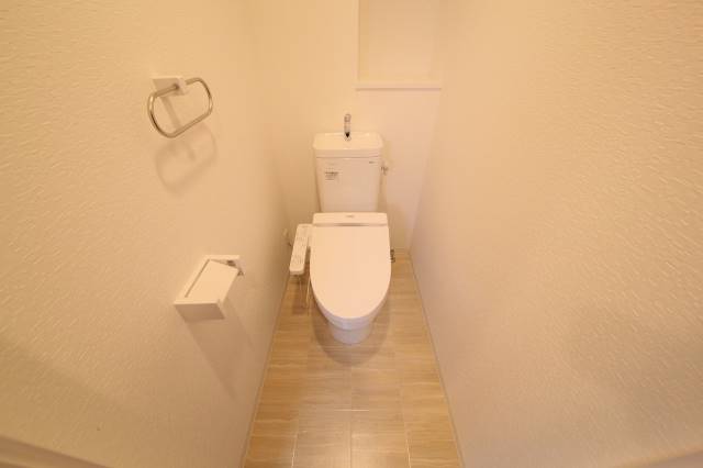 トイレ　３０２号室撮影。