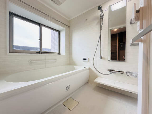 トイレ　洗浄暖房便座