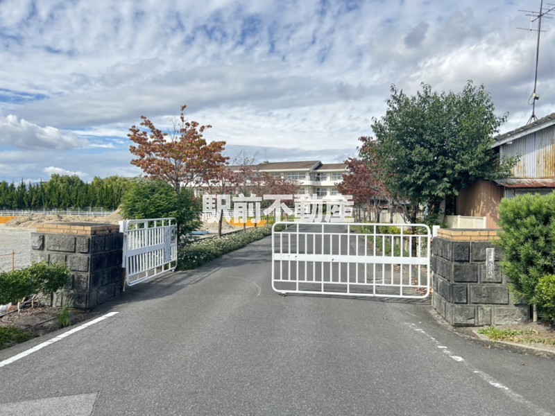 中学校　城東中学校（中学校）まで617m