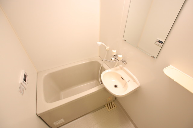 バス・シャワールーム　追焚付バスルーム