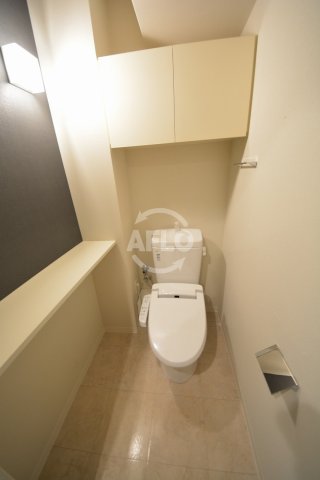 トイレ　アビエール松屋町　温水洗浄便座