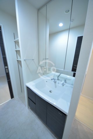 洗面設備　アビエール松屋町　独立洗面台