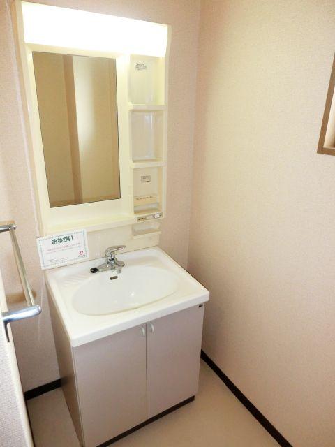 洗面設備　※同建物別室の参考写真です