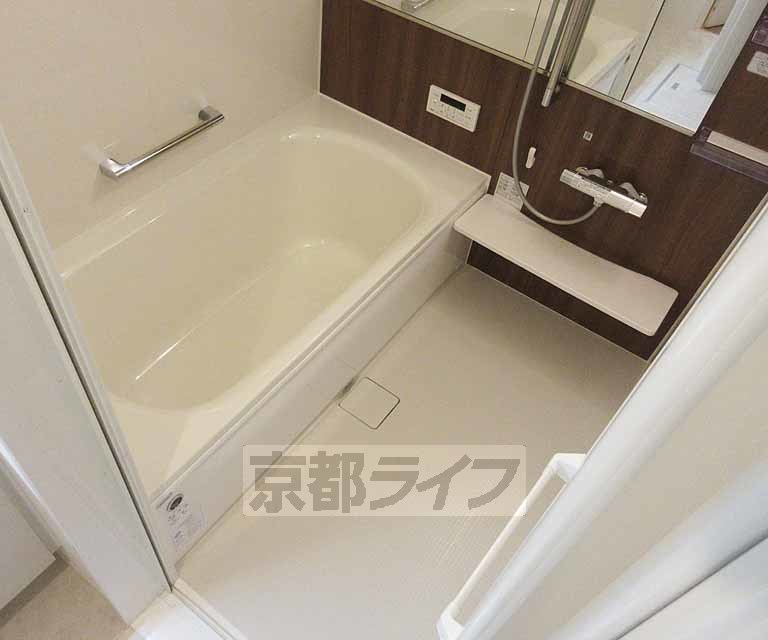 バス・シャワールーム　清潔感のあるバスルームです！