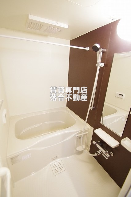 バス・シャワールーム　ゆったり過ごせるお風呂♪追い炊き機能付き