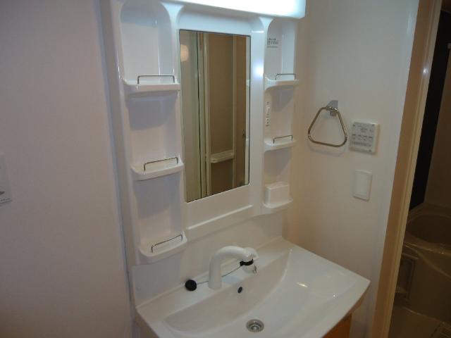 洗面設備　洗髪洗面化粧台