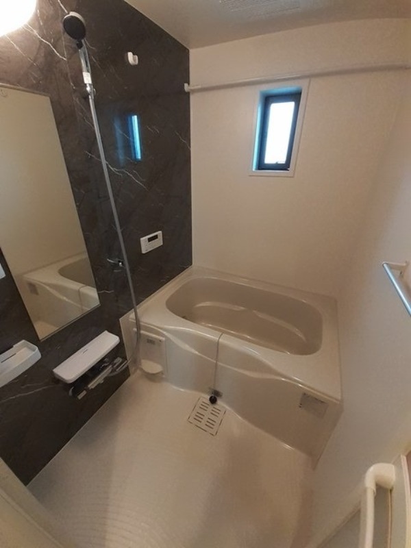 バス・シャワールーム　図面と現状に相違がある場合には現状を優先