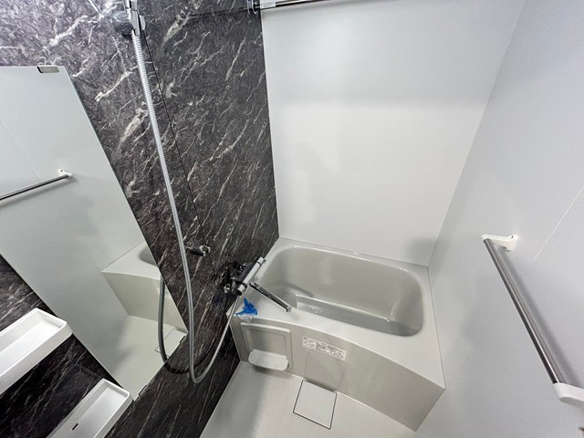 バス・シャワールーム　※別号室の写真です