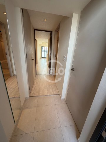 玄関　コンフォリア・リヴ博労町一丁目Q　玄関