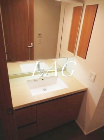 洗面設備　洗面台です。