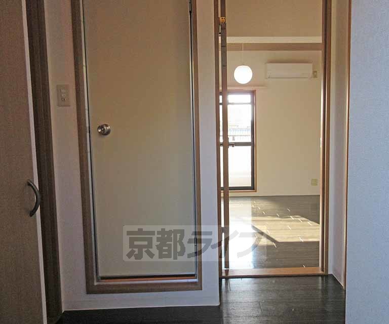 その他部屋・スペース　玄関からの眺めです