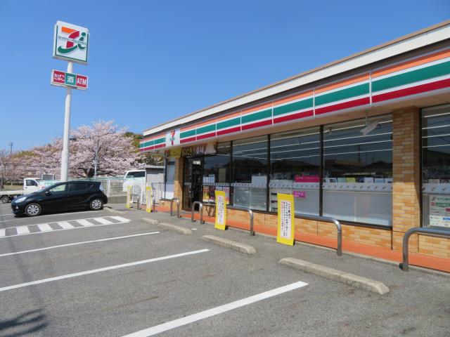 コンビニ　セブン－イレブン下関川中豊町店（コンビニ）まで596m