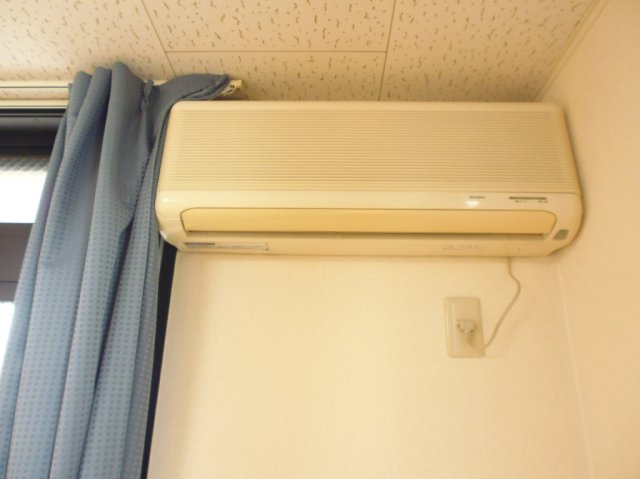 その他　エアコン付です。