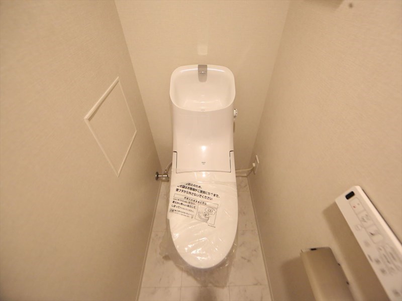 トイレ　温水洗浄暖房便座付トイレ