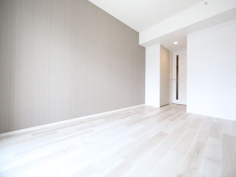 居室・リビング　洋室8.2帖　クローゼット付（収納充実してます）