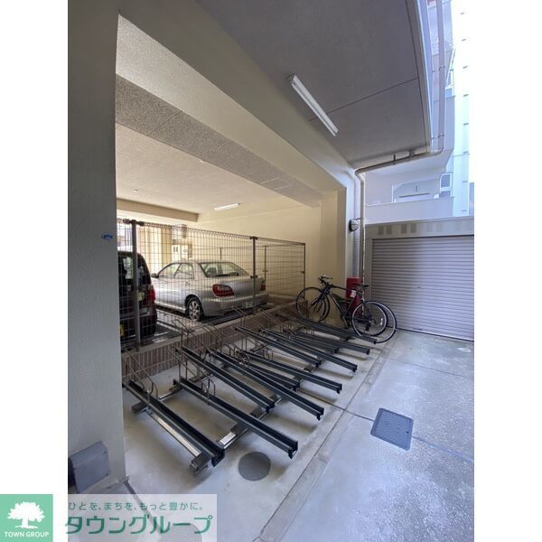 駐車場　駐車場