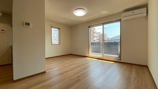 居室・リビング　エアコン付きです