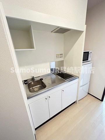 キッチン　コンパクトなキッチンで掃除もラクラク