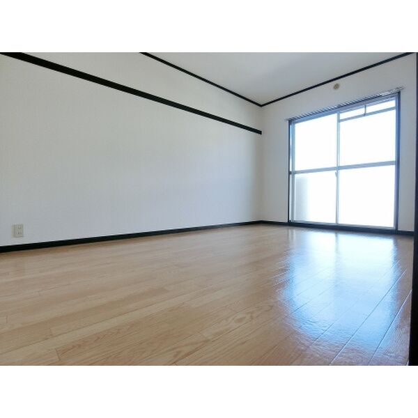 居室・リビング　現況優先です。