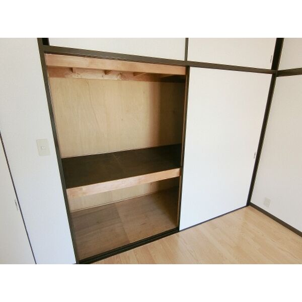 収納　現況優先です。