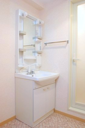洗面設備　シャンプードレッサー付きです♪