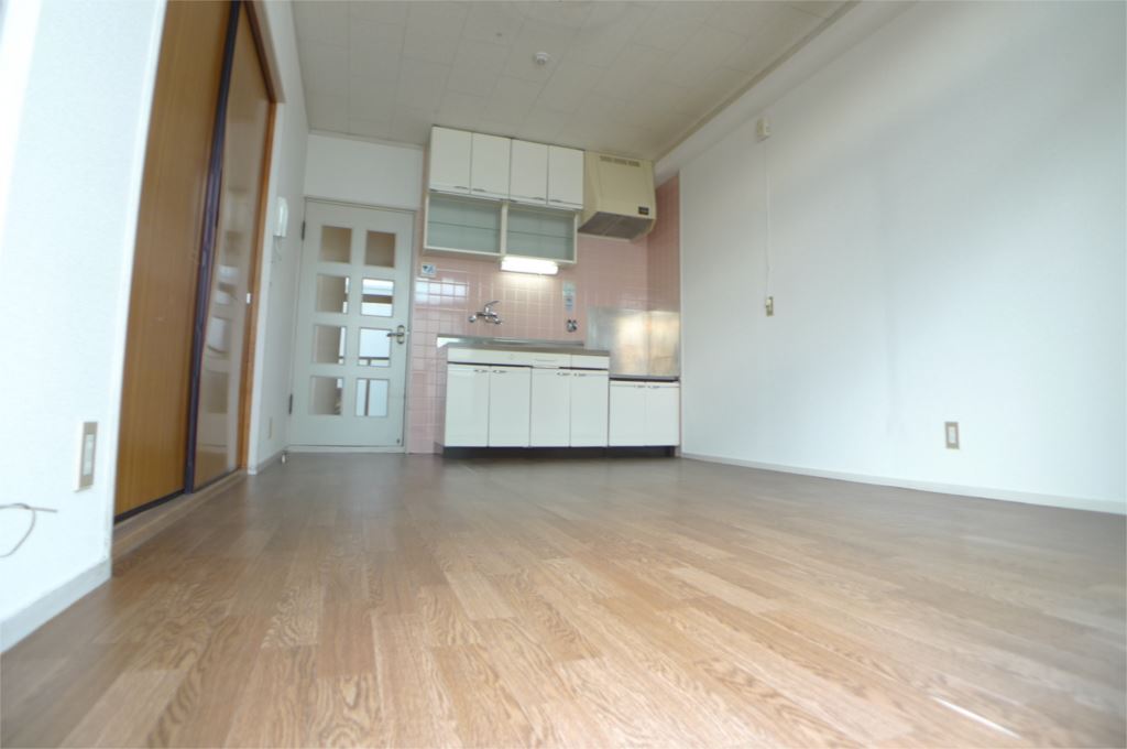 居室・リビング　写真はリノベーション前