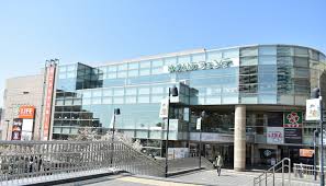 スーパー　ライフ 大泉学園駅前店（スーパー）まで243m