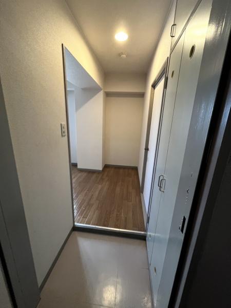 玄関　広々した玄関ホール