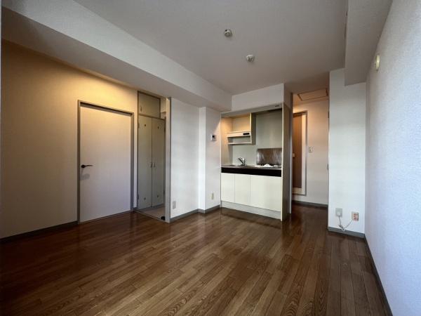 居室・リビング　明るいダイニングキッチン