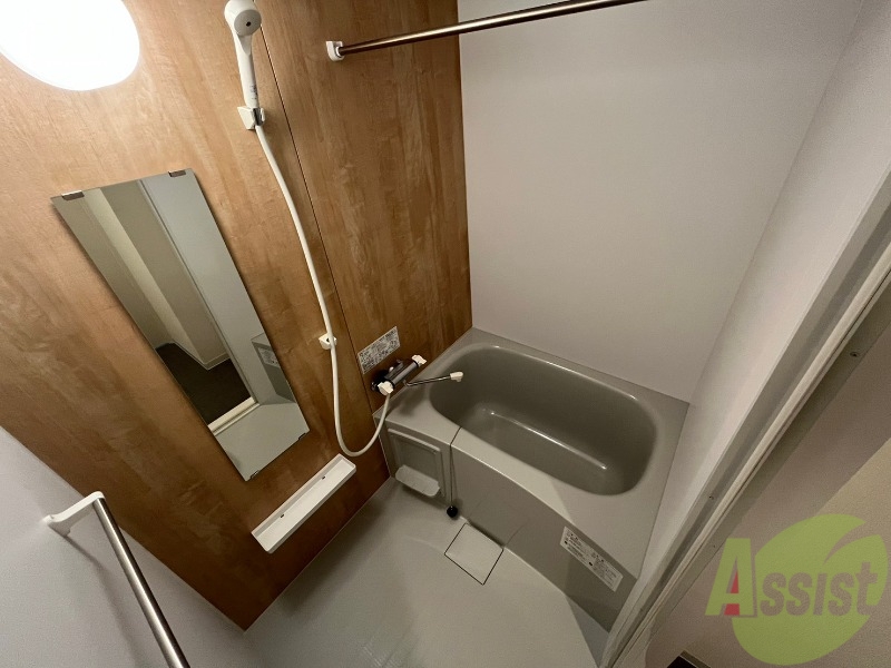 バス・シャワールーム　お風呂になります。一日の疲れを癒してくださいね。