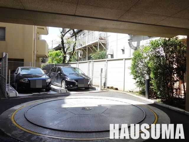 駐車場　駐車場