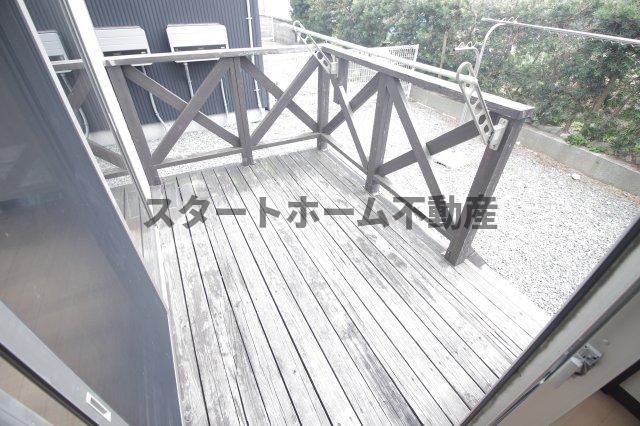 バルコニー　お洗濯にも便利なバルコニー付き