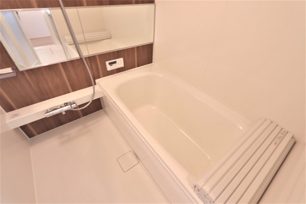 バス・シャワールーム　一日の疲れを癒してください