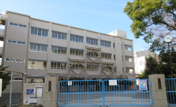 中学校　神戸市立垂水中学校（中学校）まで1972m