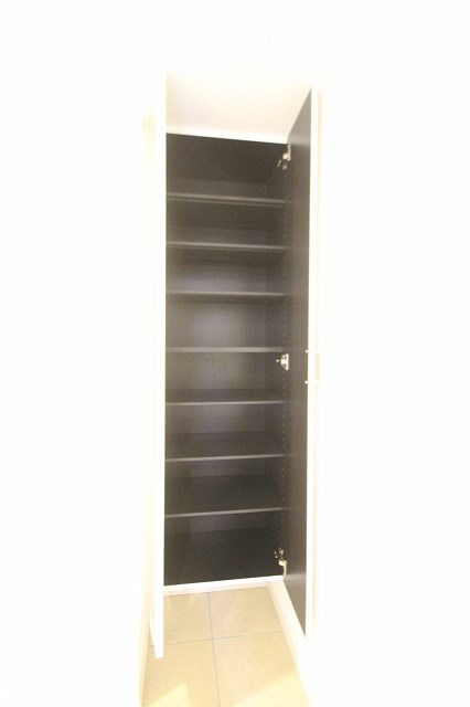 収納　同物件別号室