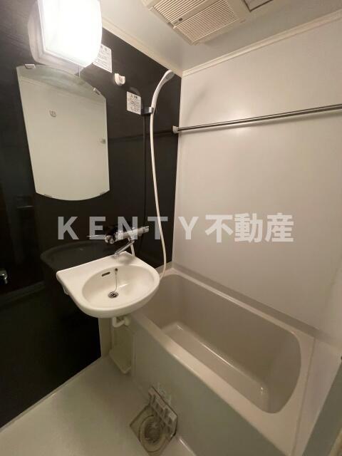 バス・シャワールーム　お風呂です