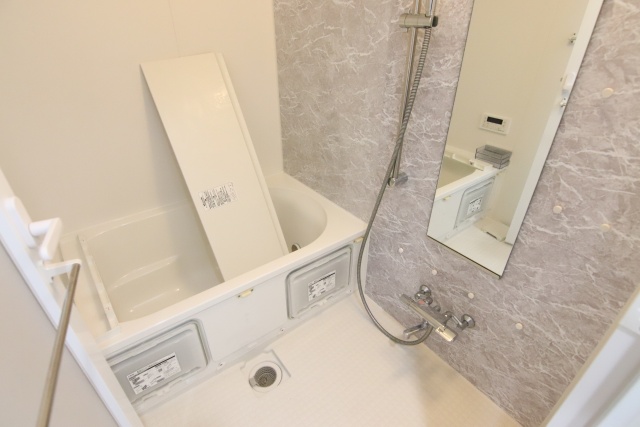 バス・シャワールーム　※別室の参考写真の為、現況優先です。