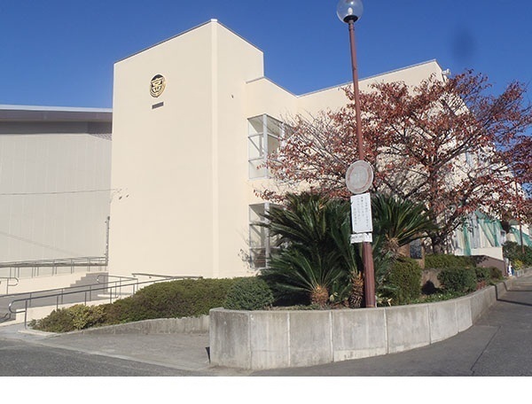 中学校　岡山市立京山中学校（中学校）まで1200m