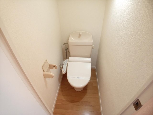 トイレ　同じタイプのお部屋の写真です。