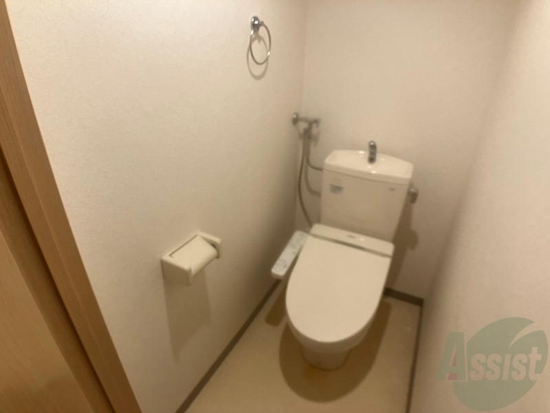 トイレ　ウォシュレット機能がついたトイレ。安心して使用できますね。