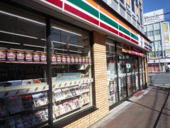 コンビニ　セブンイレブン 板橋蓮根駅前店（コンビニ）まで360m