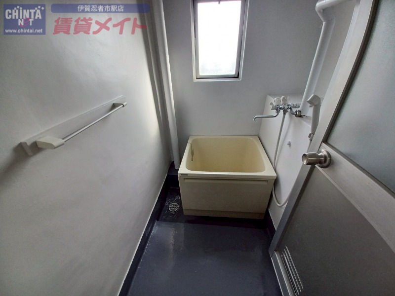 バス・シャワールーム　同型参考写真
